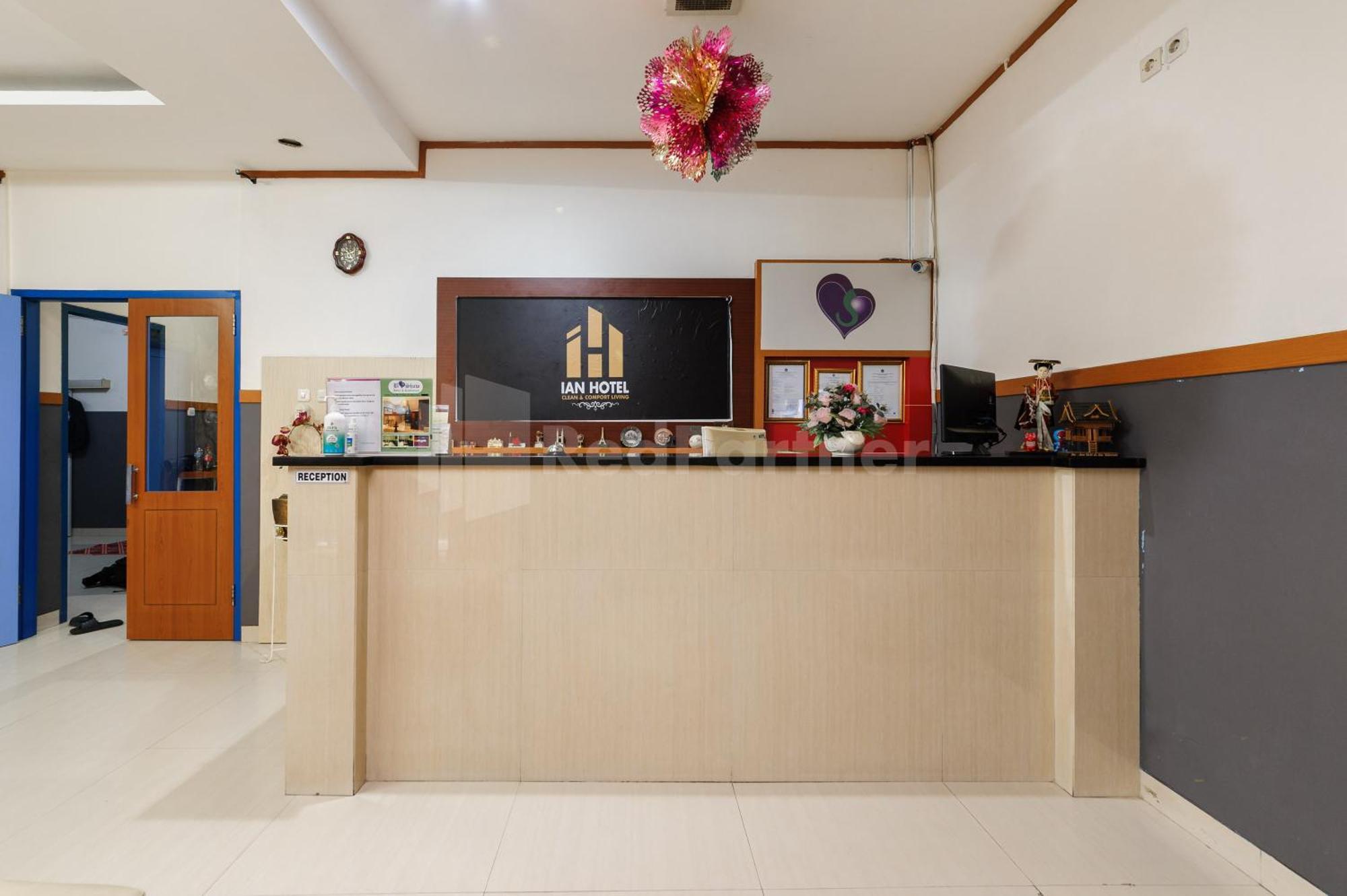 Ian Hotel Jaksa Mitra Reddoorz جاكرتا المظهر الخارجي الصورة