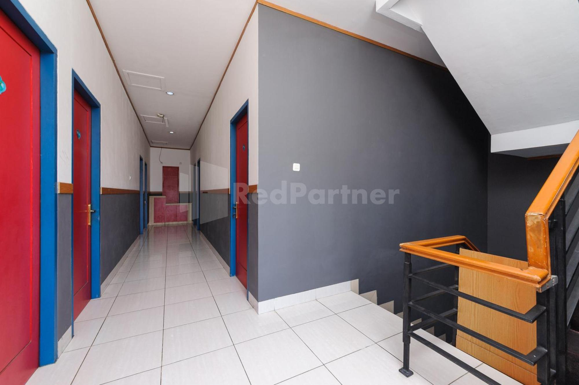 Ian Hotel Jaksa Mitra Reddoorz جاكرتا المظهر الخارجي الصورة