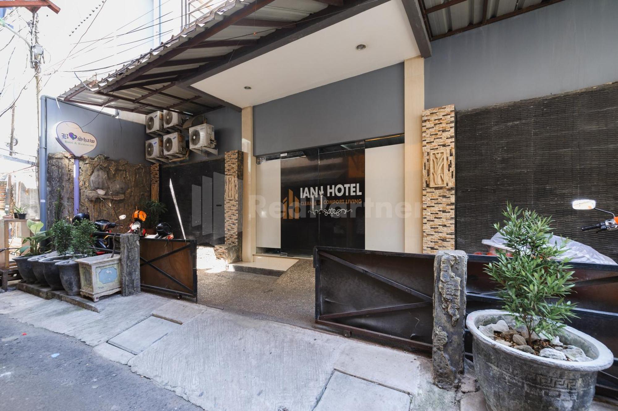 Ian Hotel Jaksa Mitra Reddoorz جاكرتا المظهر الخارجي الصورة